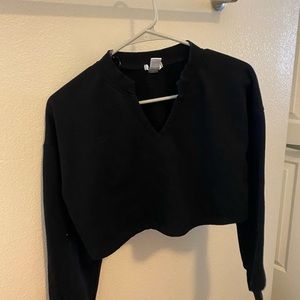 Cropped V neck sweater